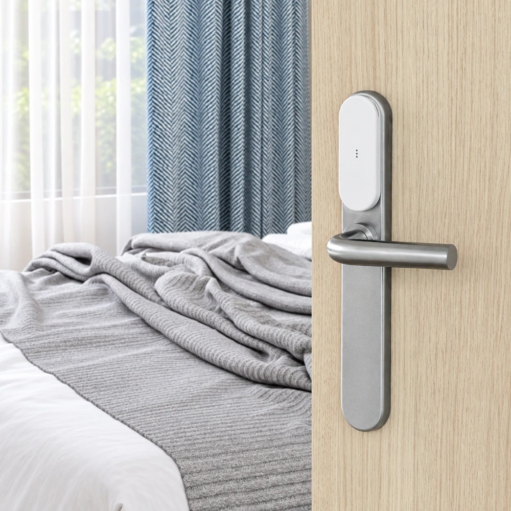 Ηλεκτρονική κλειδαριά TESA Assa Abloy i-max σε πόρτα ξενοδοχειακού δωματίου